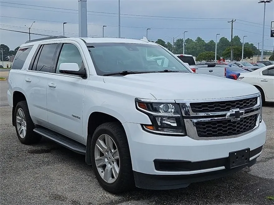 2018 Chevrolet Tahoe LT photo 1