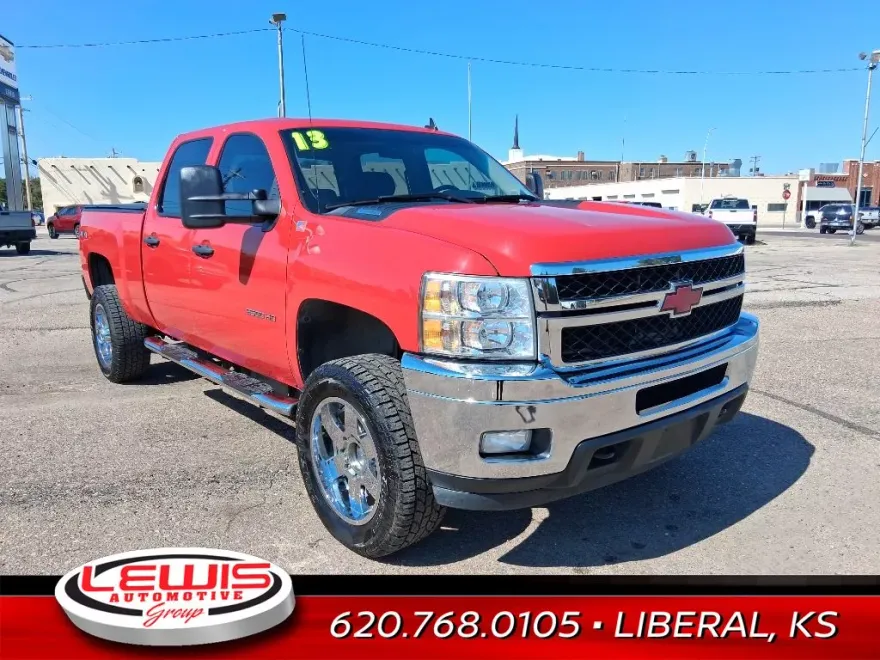 2013 Chevrolet Silverado LT photo 1