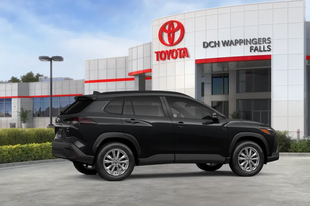 2026 Toyota Corolla Cross LE photo 1