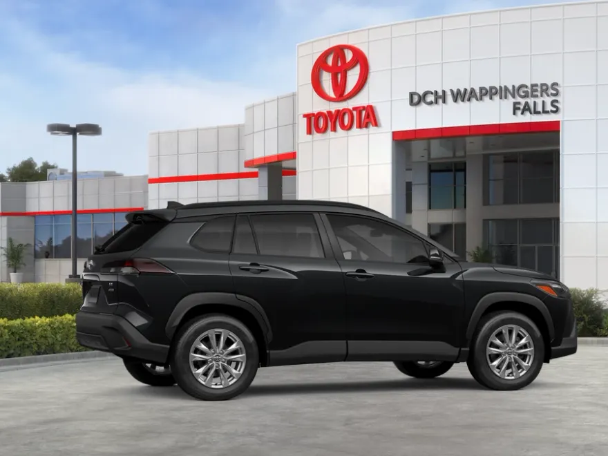 2026 Toyota Corolla Cross LE photo 1