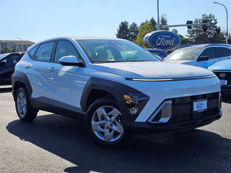 2026 Hyundai Kona SE photo 1