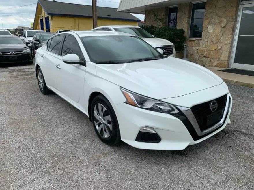 2021 Nissan Altima 2.5 photo 1
