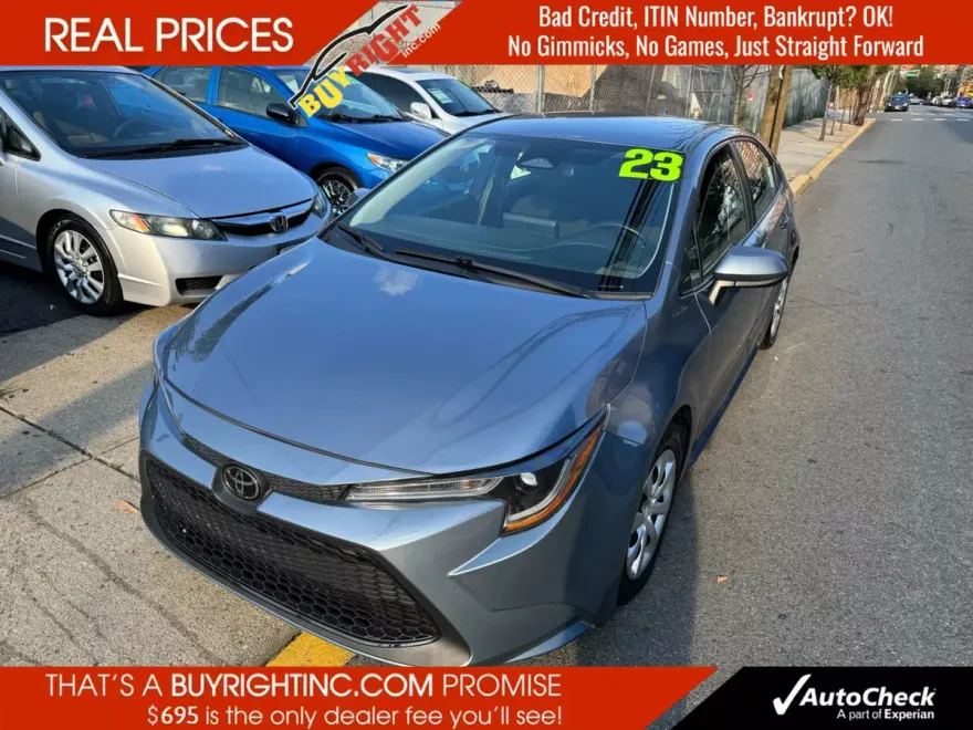 2023 Toyota Corolla LE photo 1