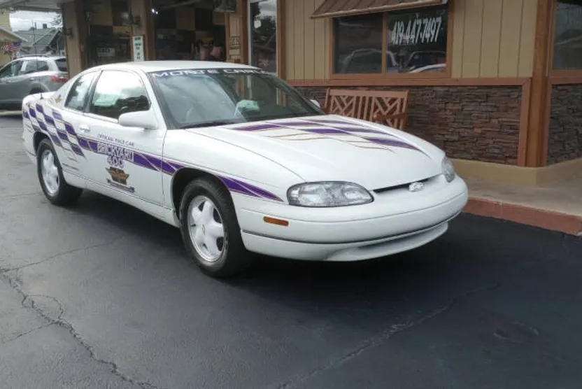 1995 Chevrolet Monte Carlo photo 1
