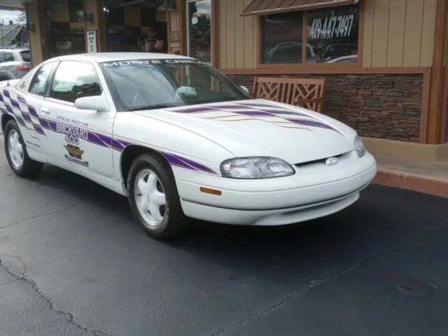 1995 Chevrolet Monte Carlo photo 1