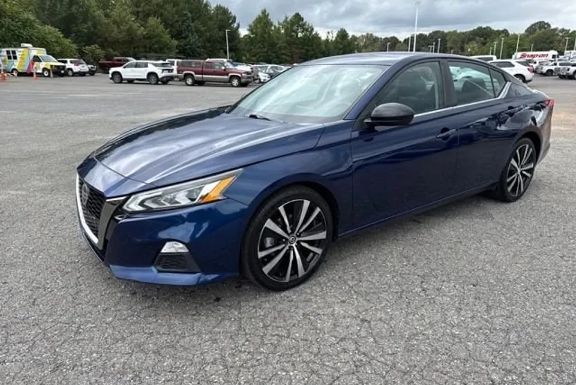 2021 Nissan Altima 2.5 SR photo 1