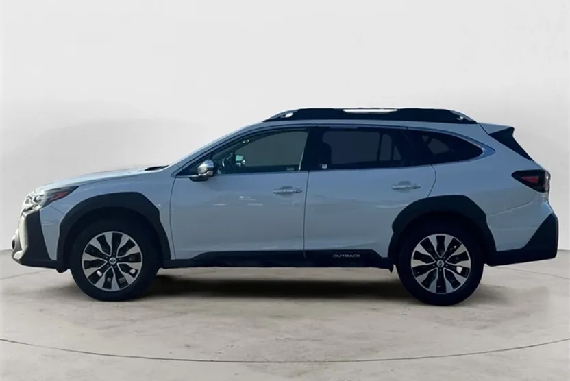 2024 Subaru Outback Touring XT photo 1