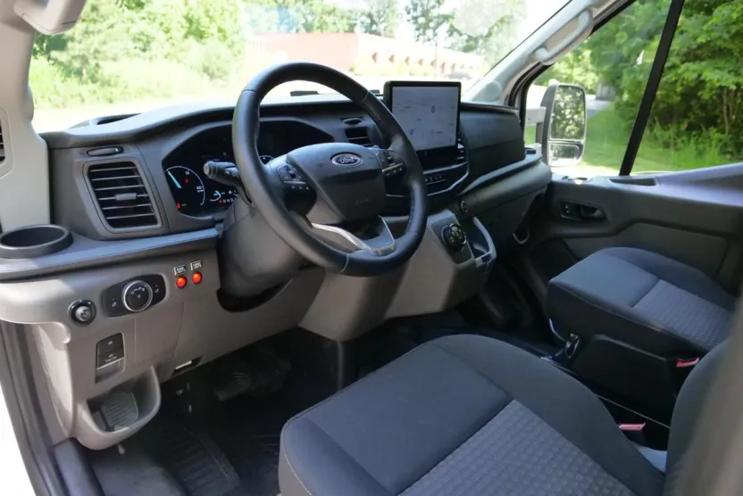 2022 Ford Transit photo 1