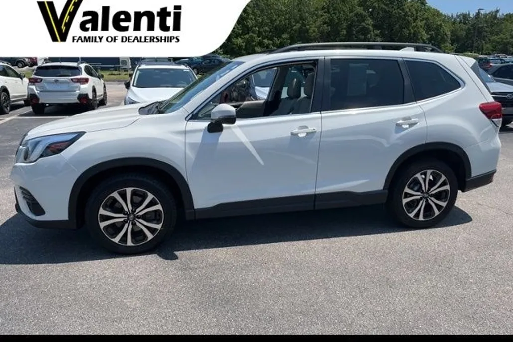 2023 Subaru Forester Limited photo 1