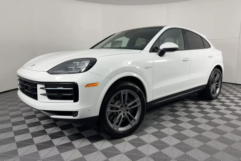 2026 Porsche Cayenne E-Hybrid Coupe photo 1