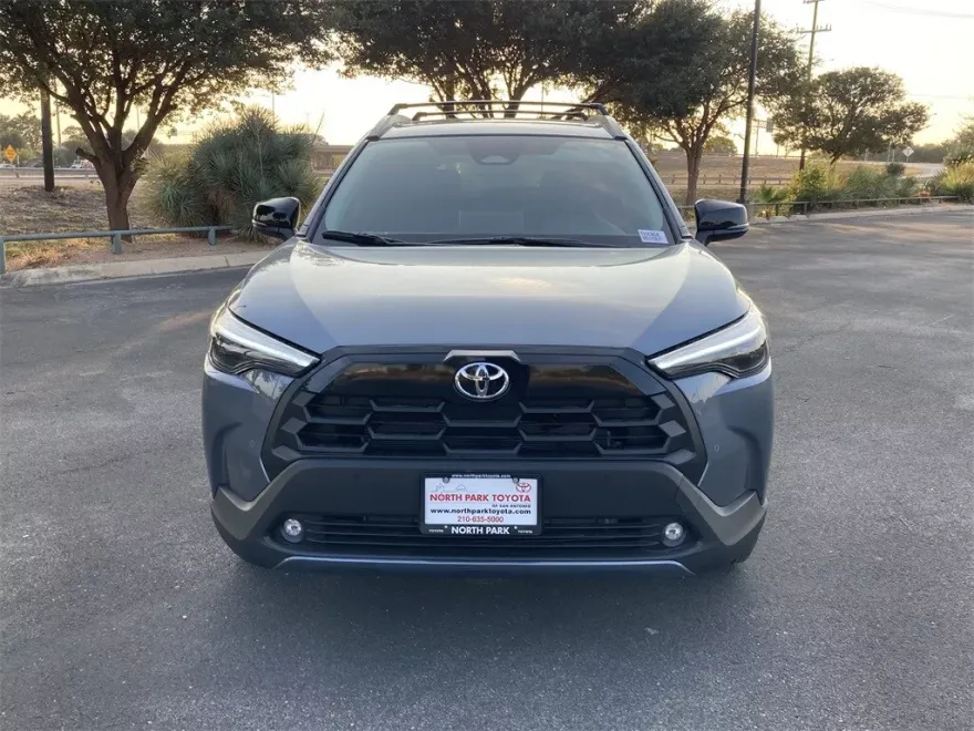 2026 Toyota Corolla Cross XLE photo 1