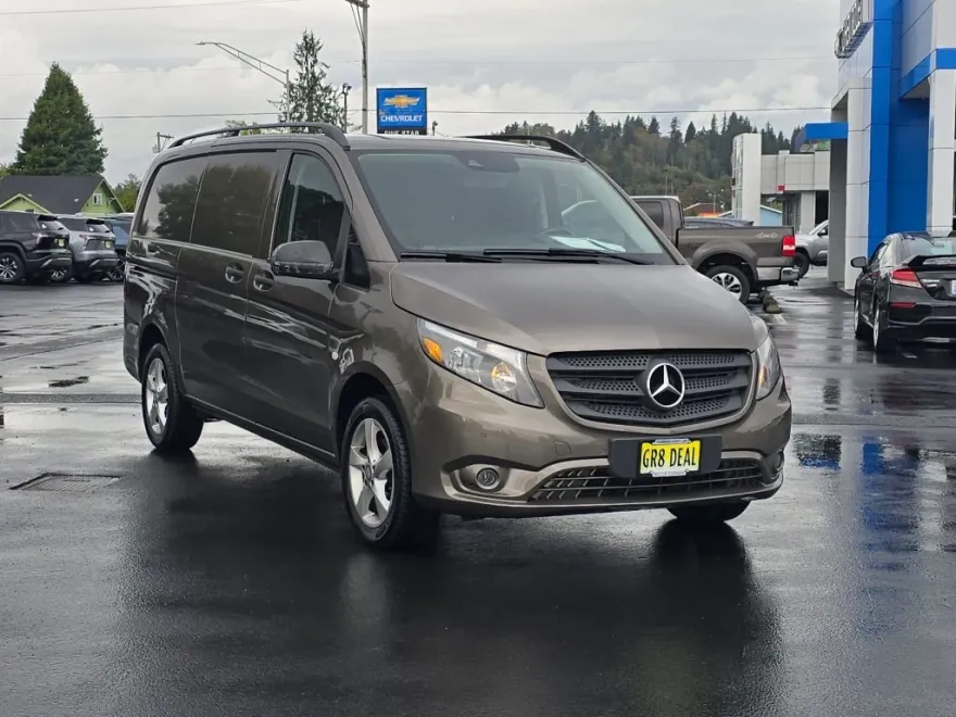2016 Mercedes Benz Metris photo 1