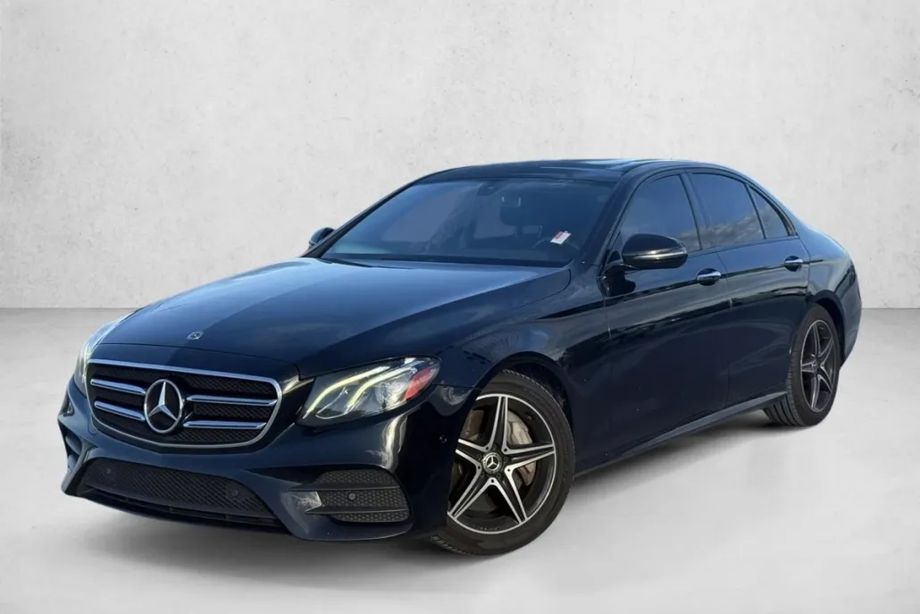 2018 Mercedes Benz E 300 Sedan photo 1