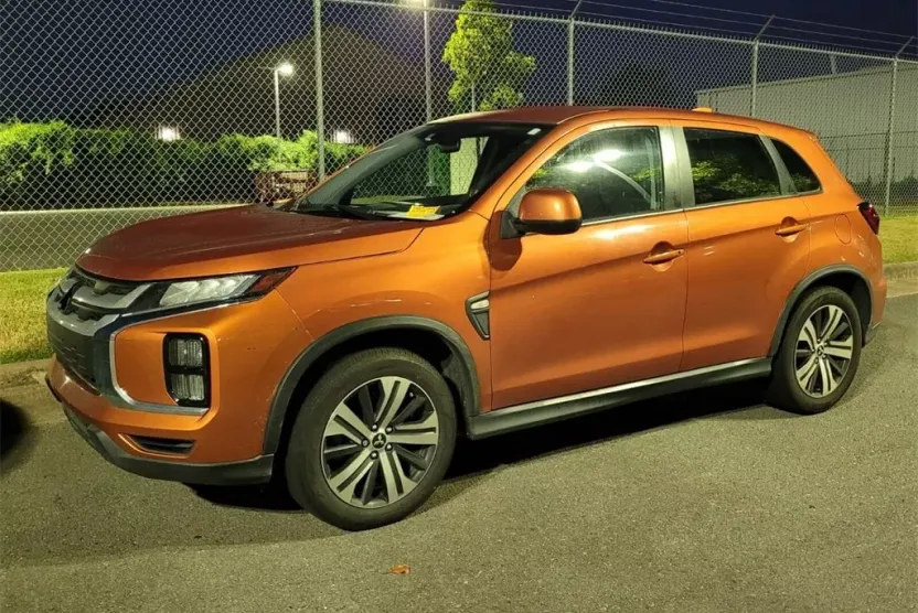 2020 Mitsubishi Outlander Sport ES photo 1