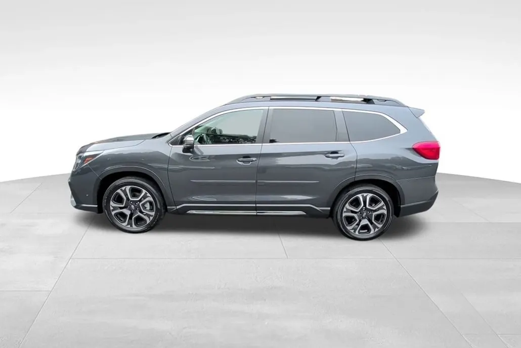 2023 Subaru Ascent Limited photo 1