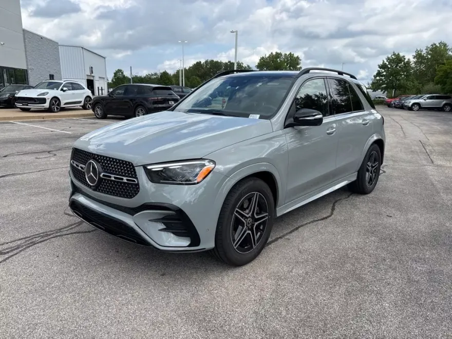 2025 Mercedes Benz GLE 450 4MATIC photo 1