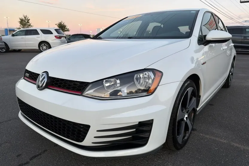 2016 Volkswagen Golf GTI SE photo 1