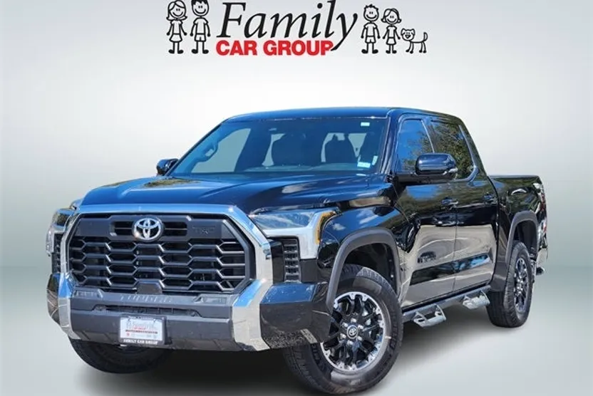 2025 Toyota Tundra SR5 photo 1