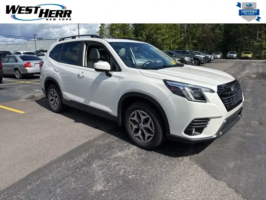 2022 Subaru Forester Premium photo 1