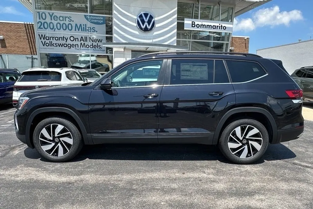 2025 Volkswagen Atlas SE Technology photo 1