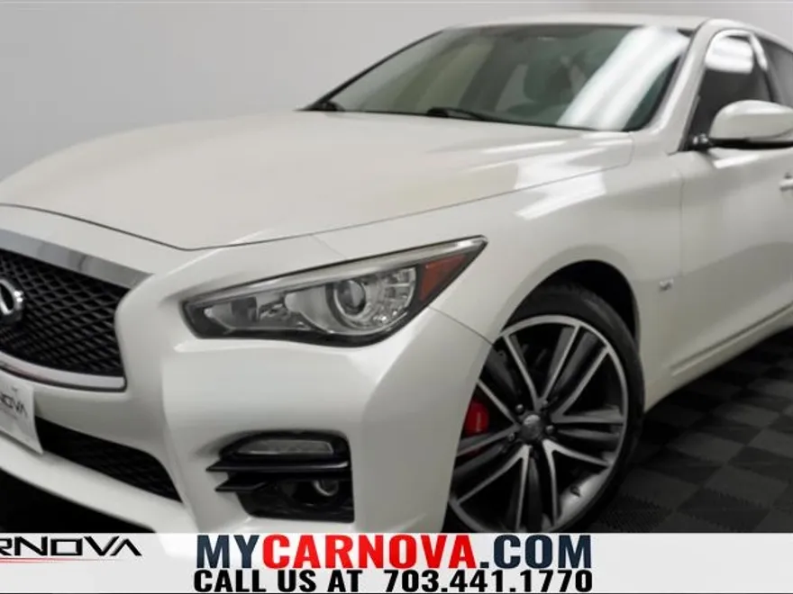 2017 Infiniti Q50 3.0t Sport photo 1