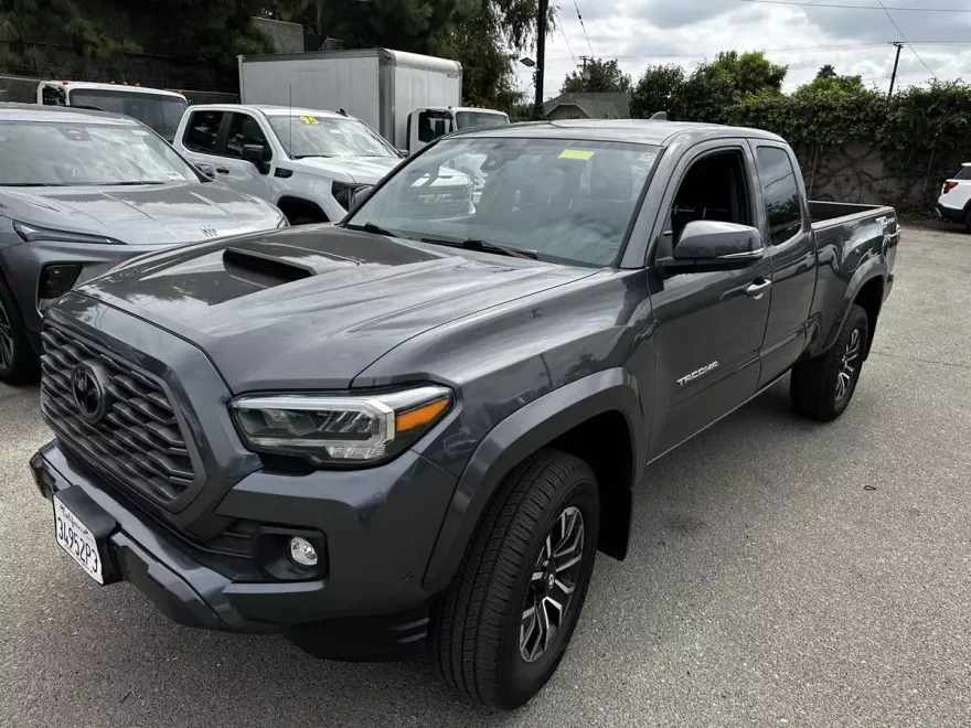 2022 Toyota Tacoma SR photo 1