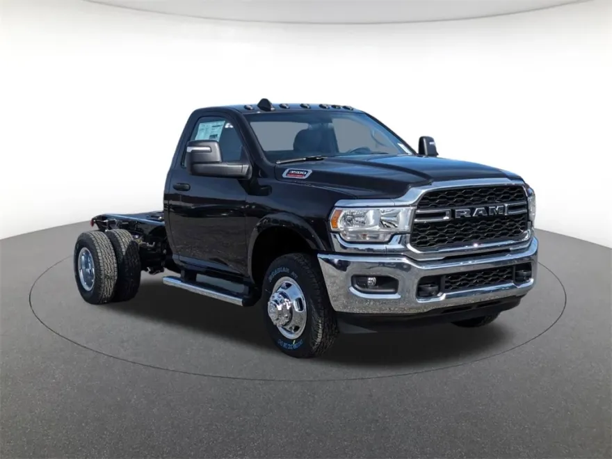 2024 Ram 3500 Tradesman photo 1