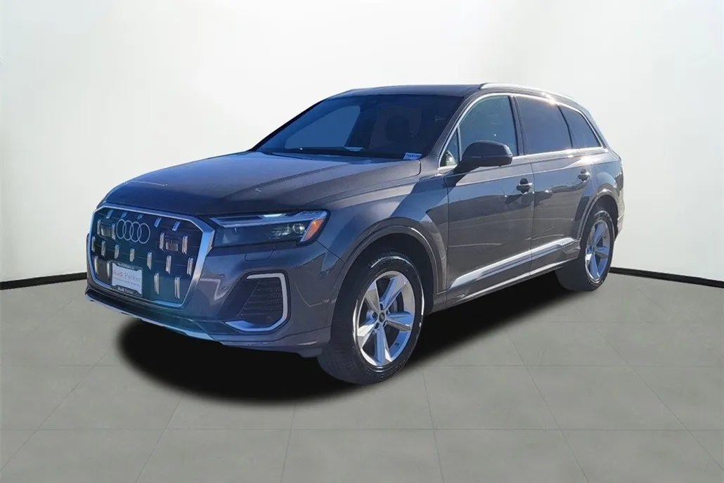 2025 Audi Q7 55 Premium photo 1