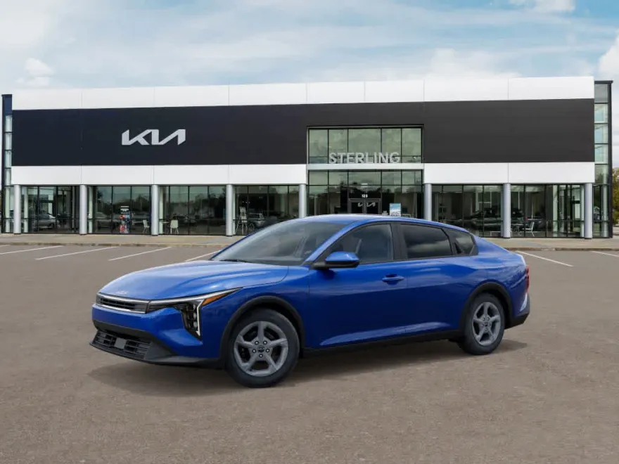 2025 Kia K4 LXS photo 1
