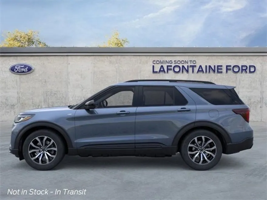 2025 Ford Explorer ST-Line photo 1