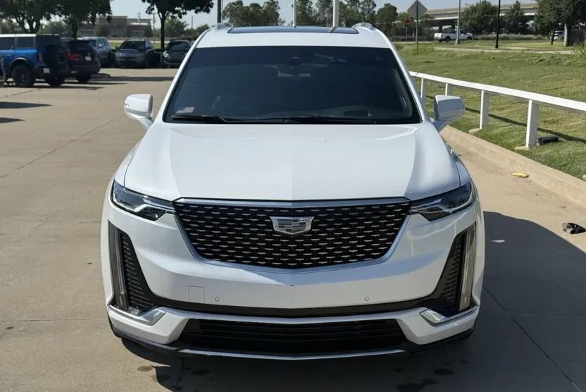 2024 Cadillac XT6 Premium Luxury photo 1
