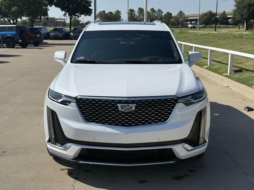 2024 Cadillac XT6 Premium Luxury photo 1