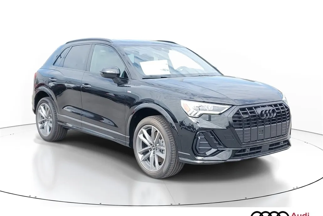 2025 Audi Q3 S line Premium photo 1