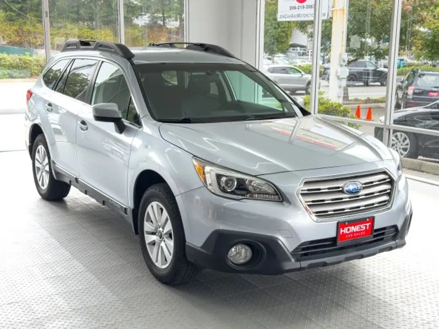 2017 Subaru Outback 2.5i Premium photo 1