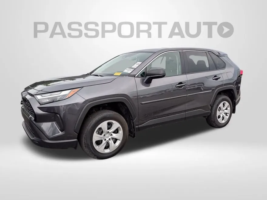 2024 Toyota RAV4 LE photo 1