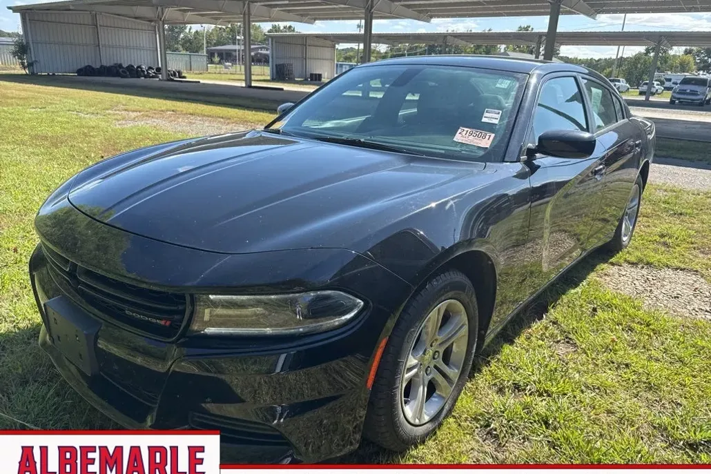 2018 Dodge Charger SXT photo 1