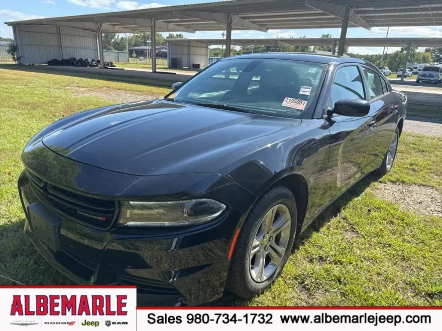 2018 Dodge Charger SXT photo 1
