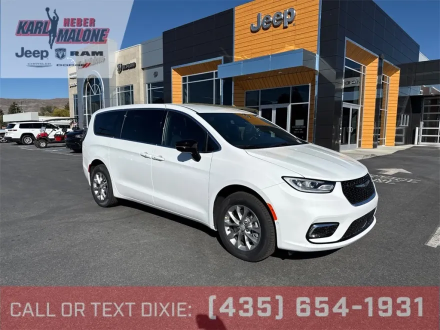 2026 Chrysler Pacifica photo 1