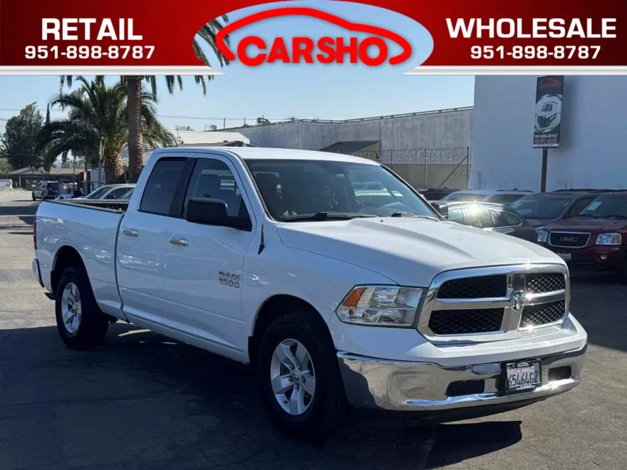 2017 Ram 1500 SLT photo 1
