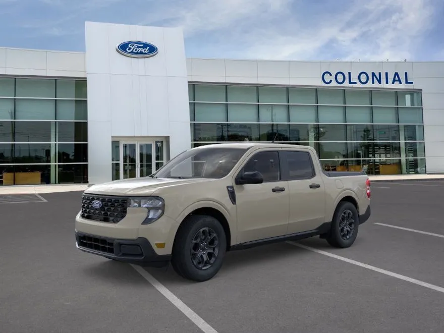 2025 Ford Maverick XLT photo 1