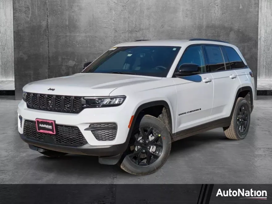 2025 Jeep Grand Cherokee Laredo photo 1