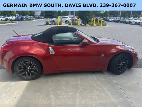 2015 Nissan 370Z Touring photo 4