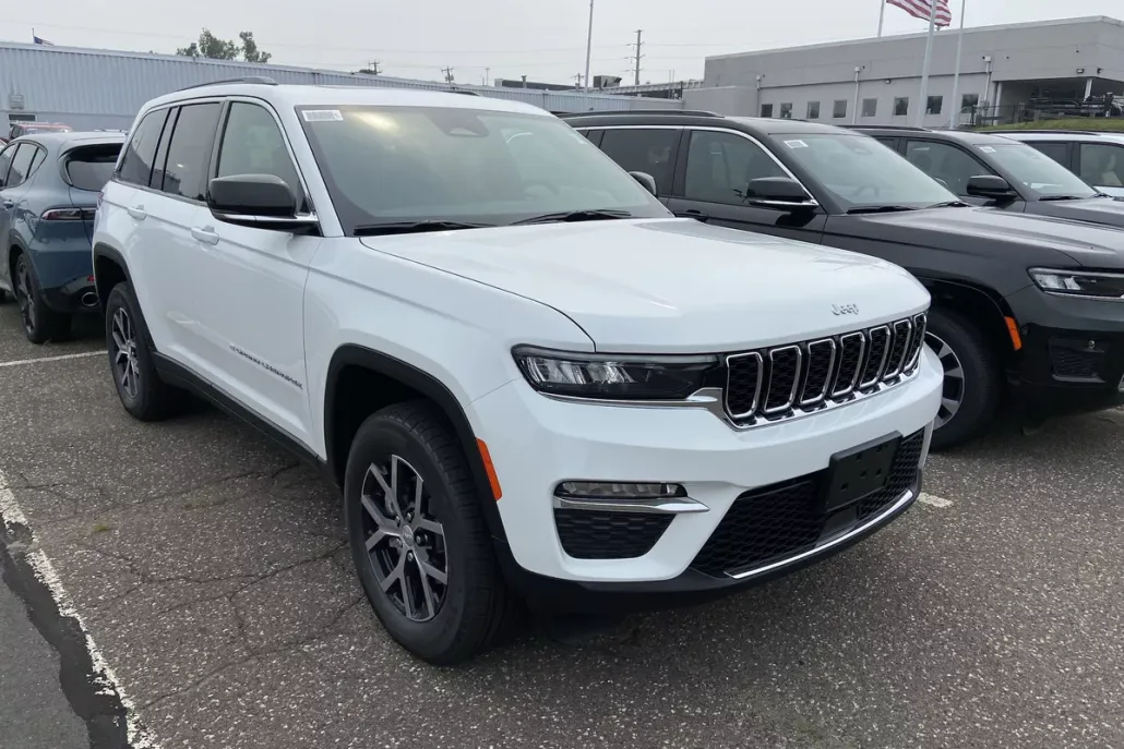 2025 Jeep Grand Cherokee Limited photo 1