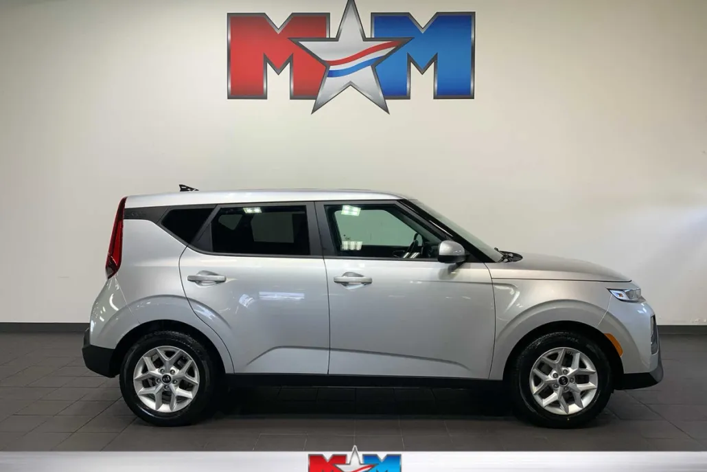 2020 Kia Soul S photo 1