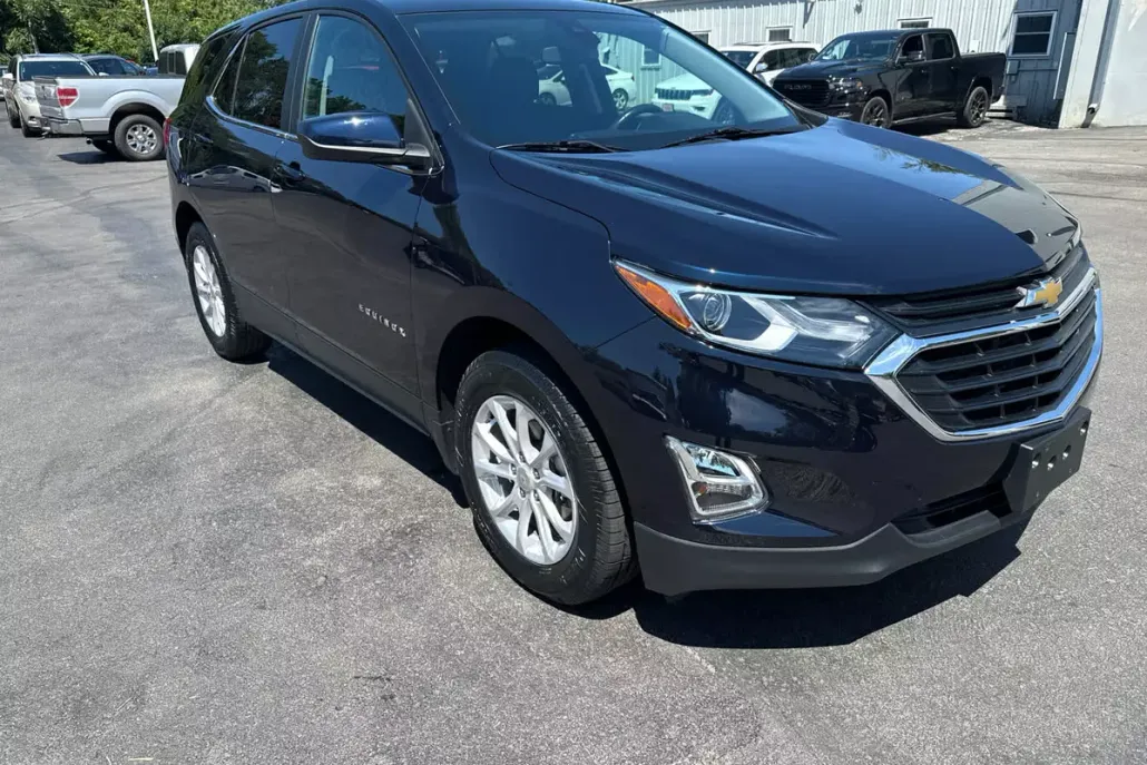 2021 Chevrolet Equinox LT photo 1