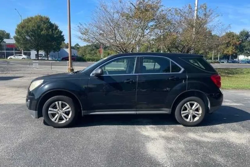 2011 Chevrolet Equinox LS photo 1
