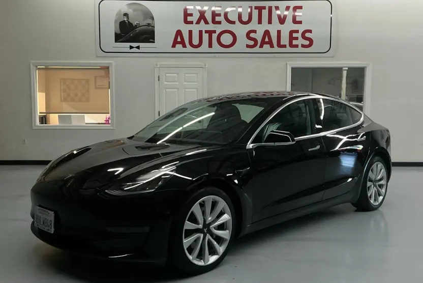 2018 Tesla Model 3 Mid Range photo 1
