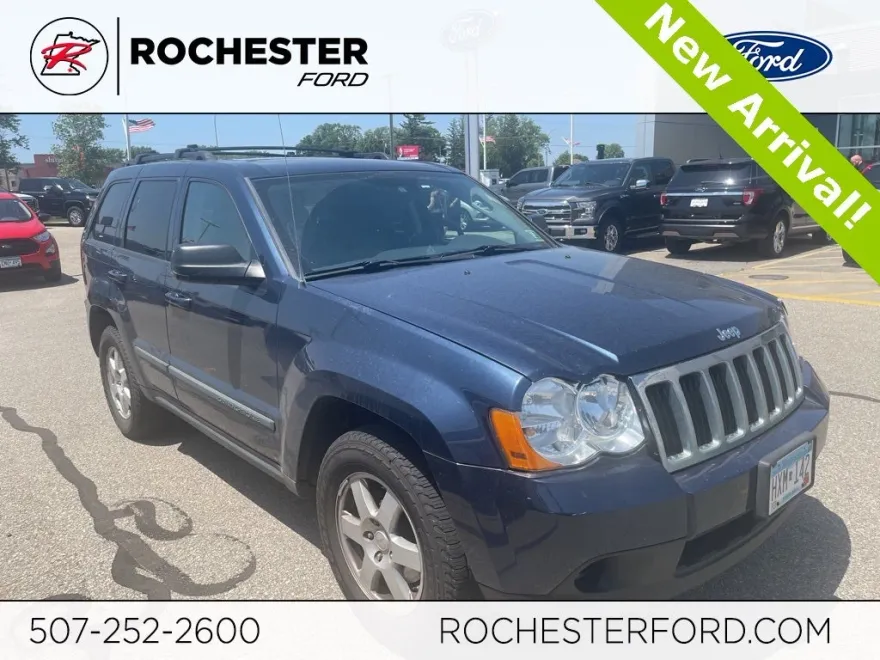 2009 Jeep Grand Cherokee Laredo photo 1