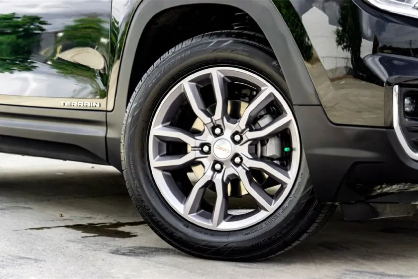 2024 Gmc Terrain SLT photo 1