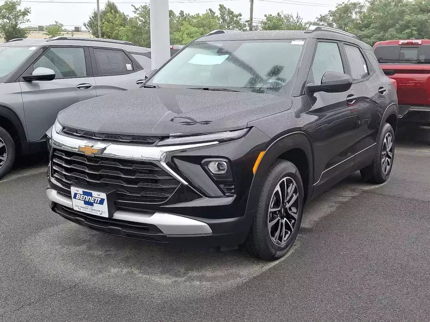 2026 Chevrolet Trailblazer LT photo 1